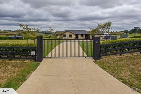 Photo of property in 24 Medhurst Road North, Bombay, 2675