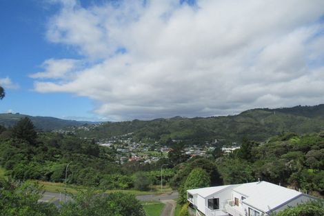 Photo of property in 13 Fenchurch Grove, Stokes Valley, Lower Hutt, 5019