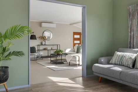 Photo of property in 5 Burnt Oak Drive, Pyes Pa, Tauranga, 3112