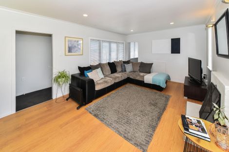 Photo of property in 34 Beaumonts Way, Manurewa, Auckland, 2102