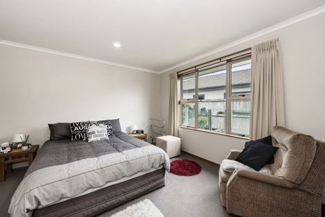 Photo of property in 18 Gibbston Close, Huntington, Hamilton, 3210