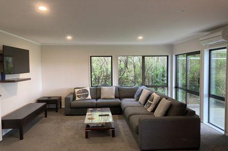 Photo of property in 42 Gurkha Crescent, Khandallah, Wellington, 6035