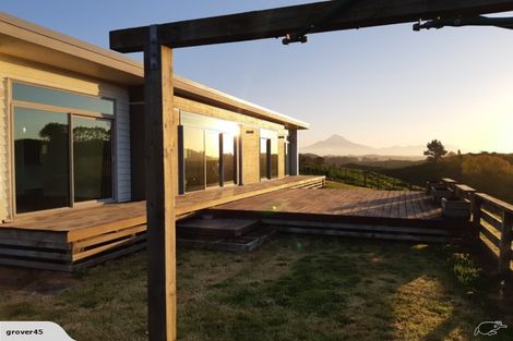 Photo of property in 37 Mangahewa Road, Tikorangi, Waitara, 4383