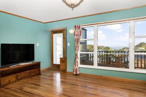 Photo of property in 54 Salford Street, Newlands, Wellington, 6037