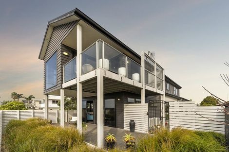 Photo of property in 972 Papamoa Beach Road, Papamoa Beach, Papamoa, 3118