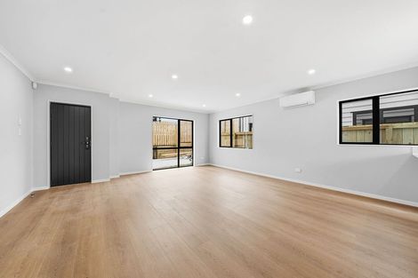 Photo of property in 9 Eastglen Road, Glen Eden, Auckland, 0602