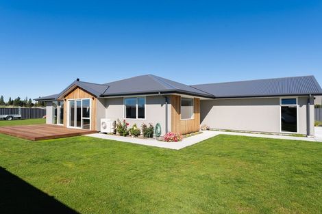 Photo of property in 7 Aoraki Crescent, Twizel, 7901