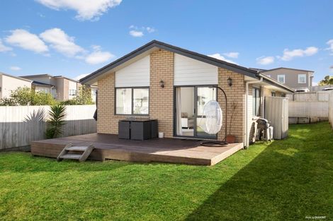 Photo of property in 35a Awaroa Road, Sunnyvale, Auckland, 0612