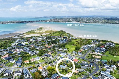 Photo of property in 25a Clairville Crescent, Wai O Taiki Bay, Auckland, 1072