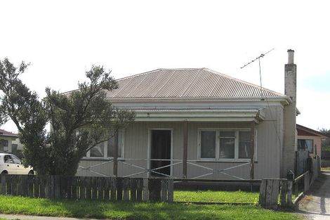 Photo of property in 90 Hinau Street, Castlecliff, Whanganui, 4501