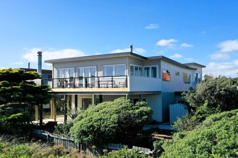 Photo of property in 5 Somerset Grove, Waitarere Beach, Levin, 5510