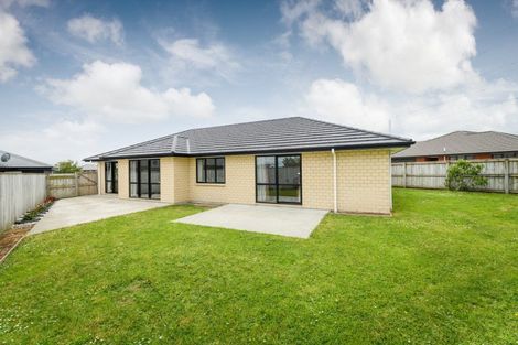 Photo of property in 12 Gibraltar Way, Fitzherbert, Palmerston North, 4410