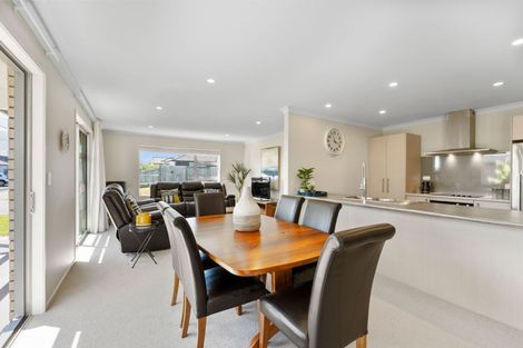 Photo of property in 15 Kara Place, Wharewaka, Taupo, 3330