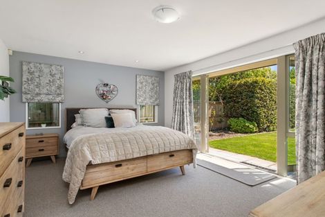 Photo of property in 53 Grimseys Road, Redwood, Christchurch, 8051