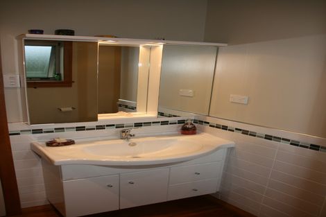 Photo of property in 18 Riccarton Road East, East Taieri, Mosgiel, 9024