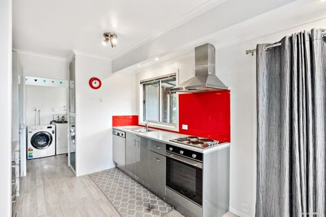 Photo of property in 14 Ludlow Terrace, Totara Vale, Auckland, 0627