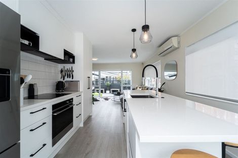 Photo of property in 35a Stanley Avenue, Milford, Auckland, 0620