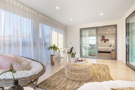 Photo of property in 17 Winscombe Street, Belmont, Auckland, 0622