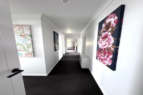 Photo of property in 110 Ruamahanga Crescent, Terrace End, Palmerston North, 4410