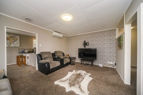Photo of property in 123 Ruamahanga Crescent, Terrace End, Palmerston North, 4410