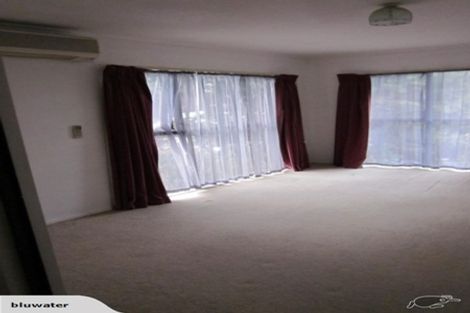 Photo of property in 4 Sasanqua Way, Crofton Downs, Wellington, 6035