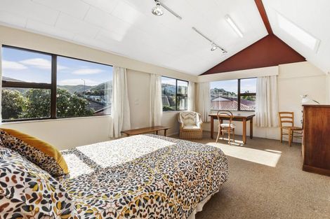 Photo of property in 23 Parkvale Road, Karori, Wellington, 6012