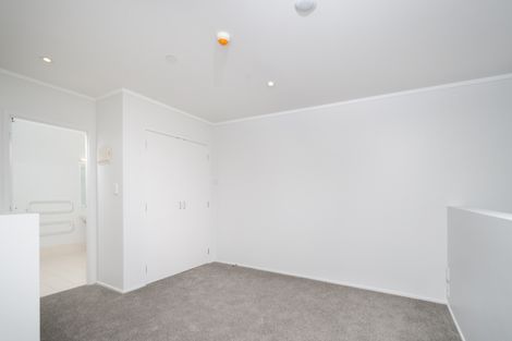 Photo of property in 1b/30 Westward Ho, Glen Eden, Auckland, 0602