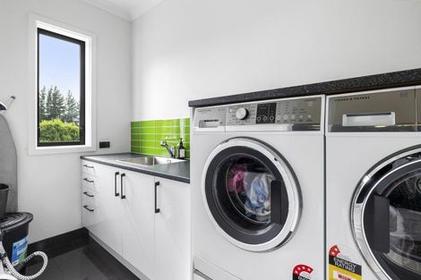 Photo of property in 34 Tara Hills Drive, North Taieri, Mosgiel, 9092