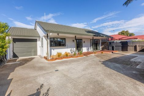 Photo of property in 174 Kennedy Road, Marewa, Napier, 4110
