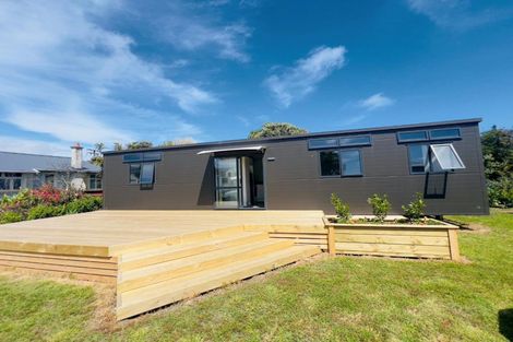 Photo of property in 43 Seafront Road, Castlecliff, Whanganui, 4501