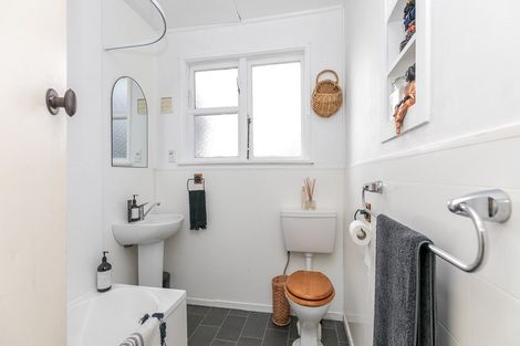 Photo of property in 2 Haultain Street, Fairfield, Hamilton, 3214