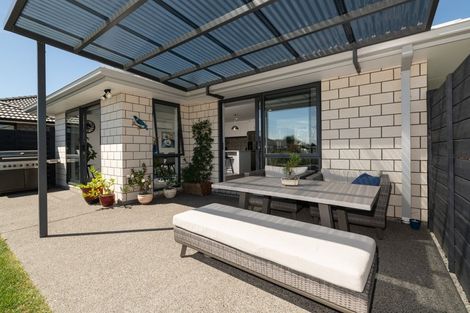 Photo of property in 1 Albatross Lane, Welcome Bay, Tauranga, 3112