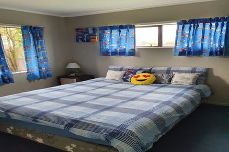 Photo of property in 29 Lydia Place, Kelvin Grove, Palmerston North, 4414