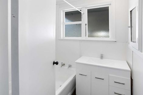 Photo of property in 1238 Cunningham Crescent, Mayfair, Hastings, 4122