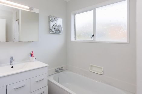 Photo of property in 28 Frimley Street, Awapuni, Palmerston North, 4412