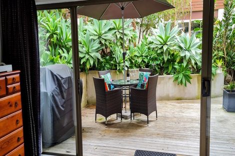 Photo of property in 43 Sharon Road, Waiake, Auckland, 0630