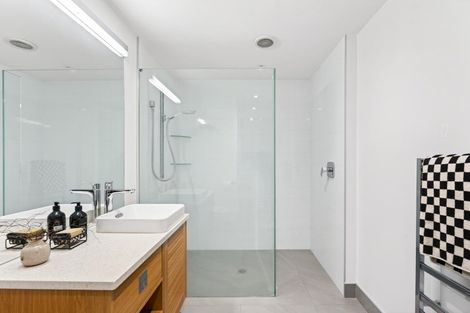 Photo of property in 40 Roslyn Road, Bluff Hill, Napier, 4110