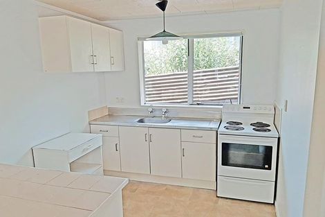 Photo of property in 42 Mildmay Road, Henderson, Auckland, 0610