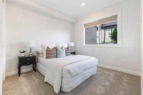 Photo of property in 2 Caldwell Place, Pinehill, Auckland, 0632