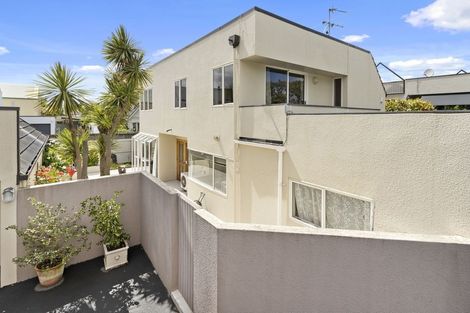 Photo of property in 1/33 Holly Road, St Albans, Christchurch, 8014