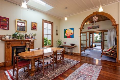 Photo of property in 489 Karaka Bay Road, Karaka Bays, Wellington, 6022