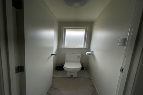 Photo of property in 31 Dawnhaven Drive, Te Atatu Peninsula, Auckland, 0610