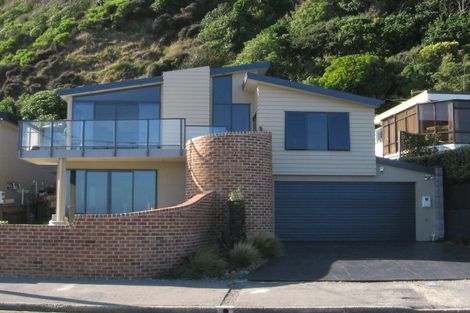 Photo of property in 84 Moana Road, Plimmerton, Porirua, 5026
