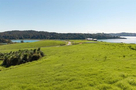 Photo of property in 11 Te Pae Okura Drive, Okura, 0792