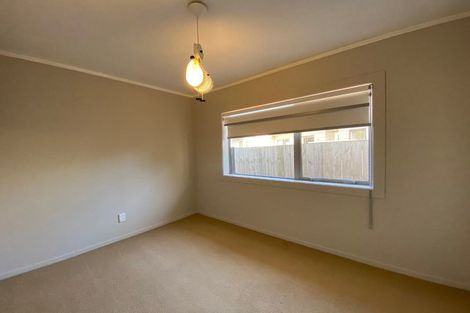Photo of property in 2 Fortunes Road, Half Moon Bay, Auckland, 2012