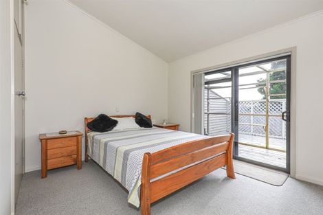Photo of property in 51 Youngs Road, Papakura, 2110