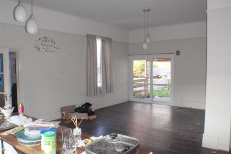 Photo of property in 9 High Street, Hawarden, 7385