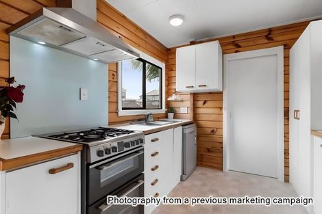 Photo of property in 185 Carnoustie Drive, Wattle Downs, Auckland, 2103