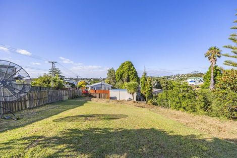 Photo of property in 21 View Road, Glenfield, Auckland, 0627