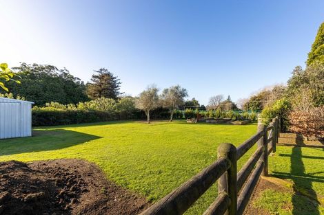 Photo of property in 395 Manutahi Road, Lepperton, New Plymouth, 4373